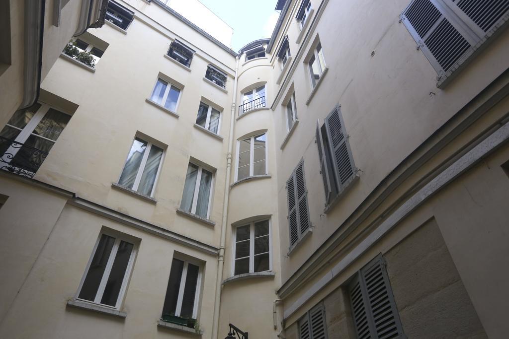 Lovely And Typical 1 Bedroom Paris Phòng bức ảnh