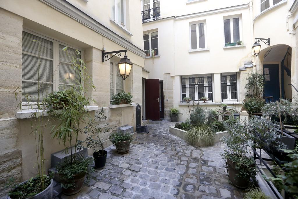 Lovely And Typical 1 Bedroom Paris Phòng bức ảnh