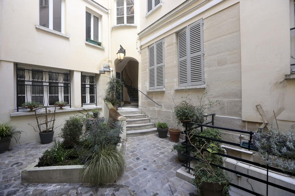 Lovely And Typical 1 Bedroom Paris Phòng bức ảnh