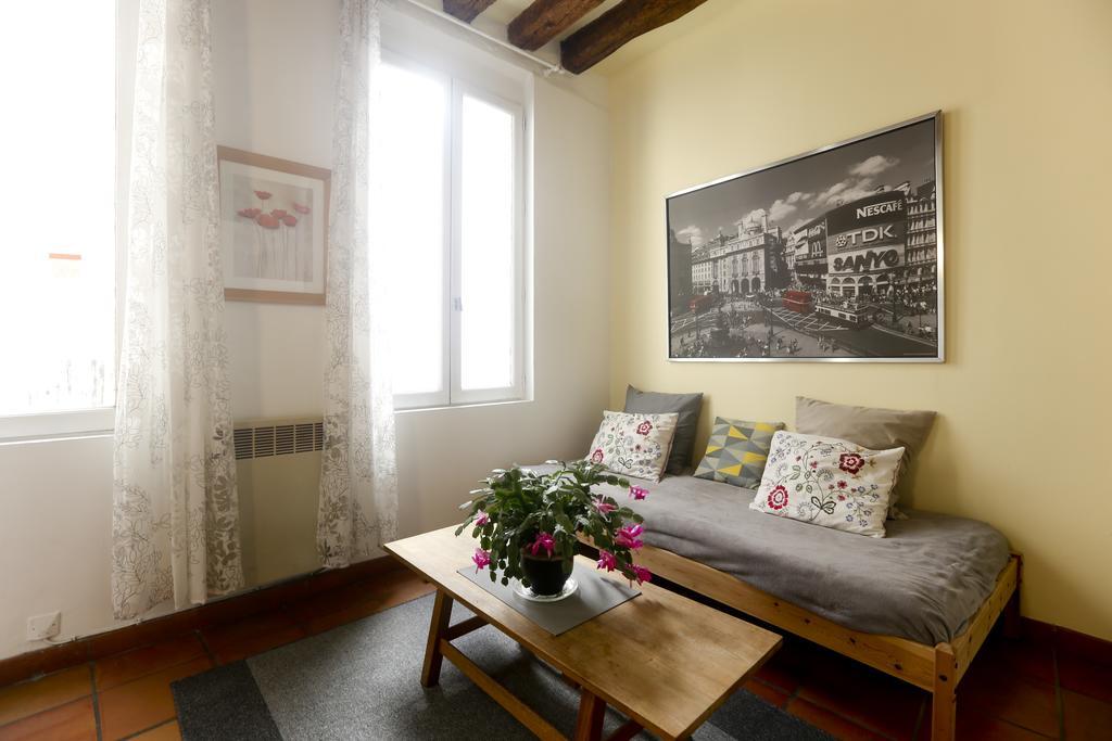 Lovely And Typical 1 Bedroom Paris Phòng bức ảnh