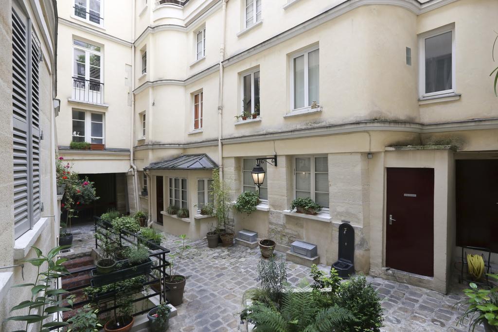 Lovely And Typical 1 Bedroom Paris Phòng bức ảnh